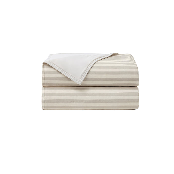 Ashley Graham x Breescape® | Cooling Comforter Blanket
