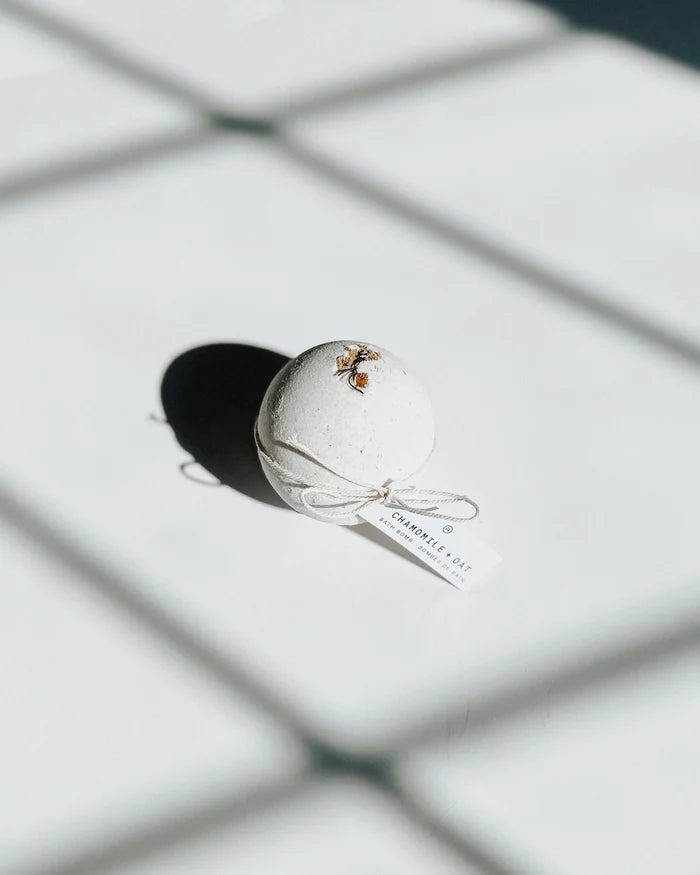 Bath Bomb | Chamomile & Oat