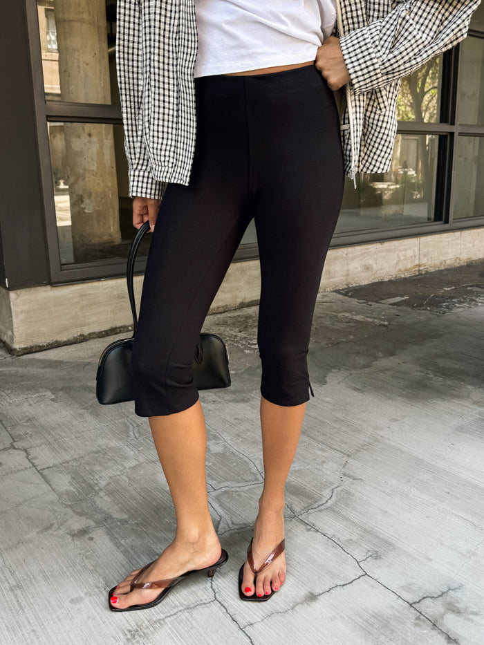 Bella Capri Pants - Stitch And Feather