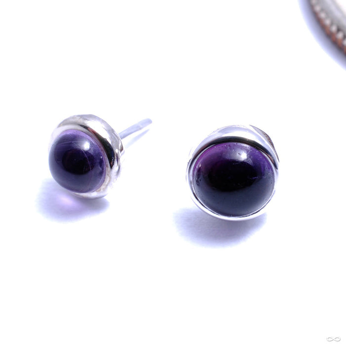 Bezel-set Cabochon Press-fit End in Gold from BVLA with amethyst