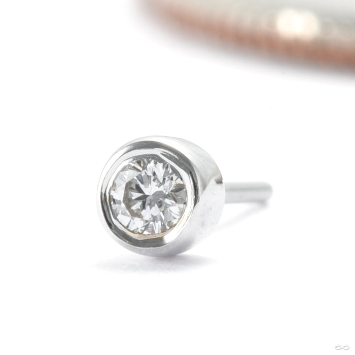 Bezel Solitaire Press-fit End in Gold from Modern Mood with diamond in white gold