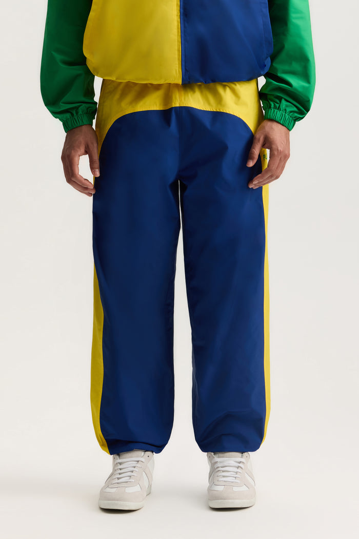 Brazil All Around Pant in relaxed fit with elasticated cuff and zipper pocket