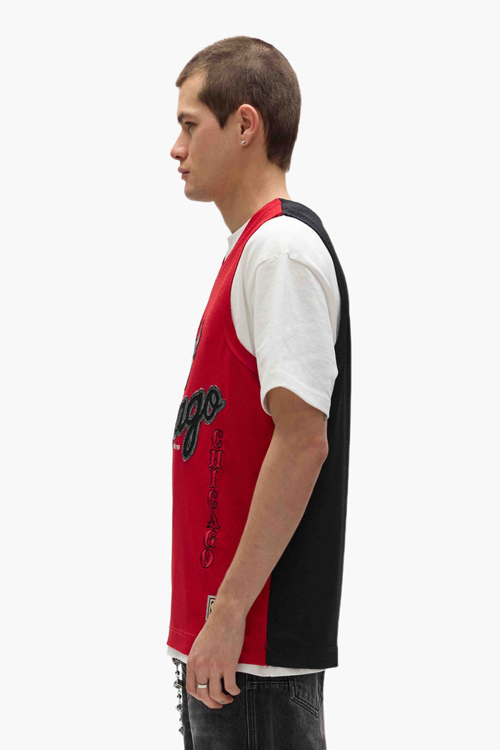 Chicago Bulls Mesh Jersey with embroidered graphics and oversized fit, 100% polyester.