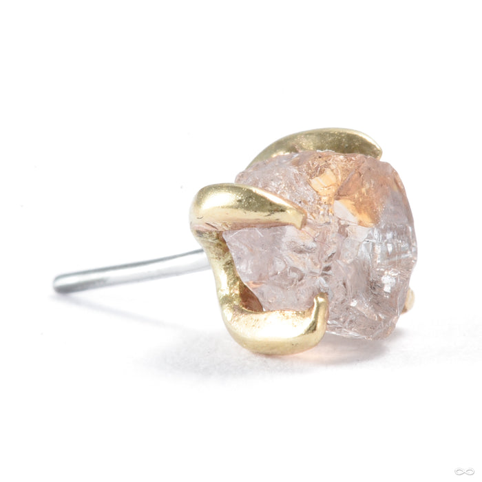 Claw-set Sapphire Press-fit End in Gold from Quetzalli with clear sapphire with peach inclusions