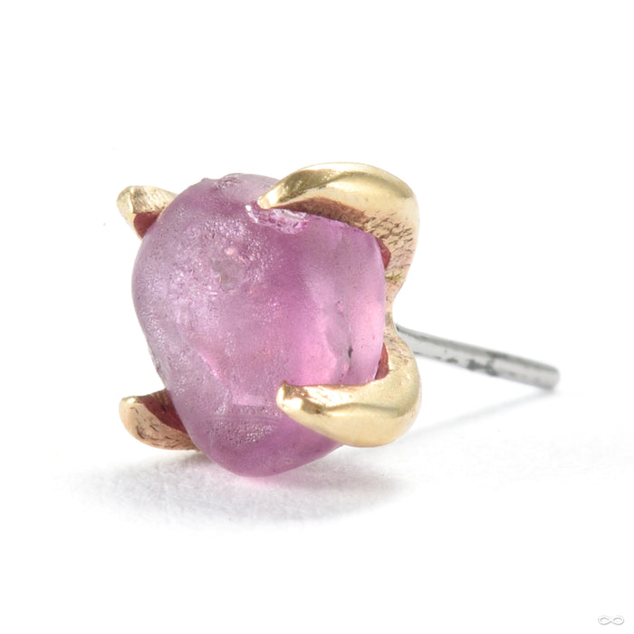 Claw-set Sapphire Press-fit End in Gold from Quetzalli with magenta sapphire