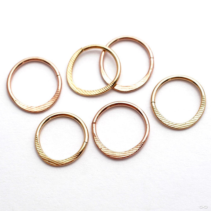 Cordelia Seam Ring in Gold from Scylla