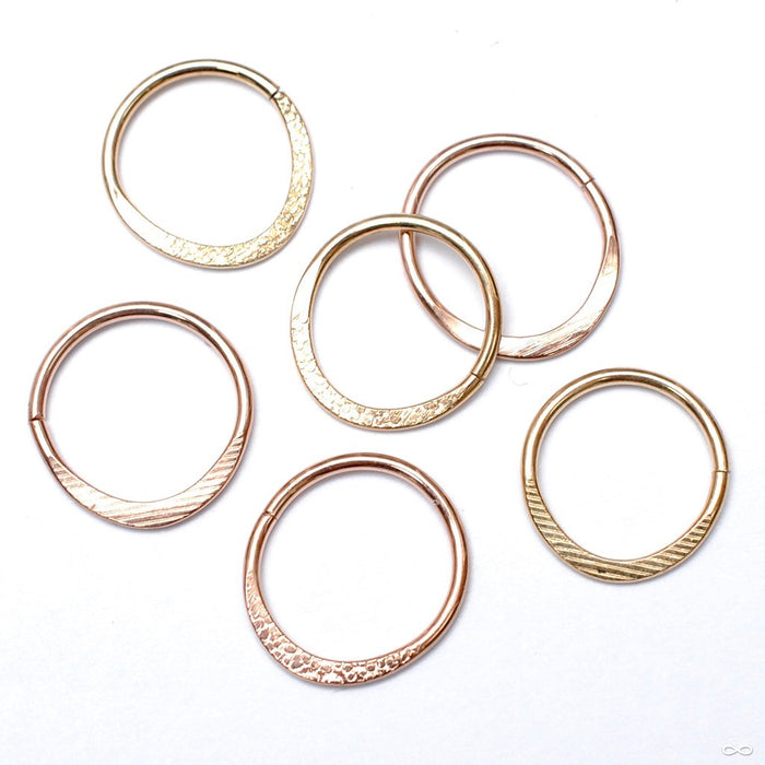 Cordelia Seam Ring in Gold from Scylla