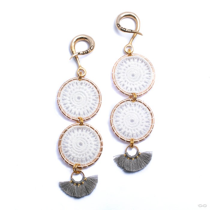 Crossover with Double Woven Ring and Fan Tassel from Oracle in white & gray
