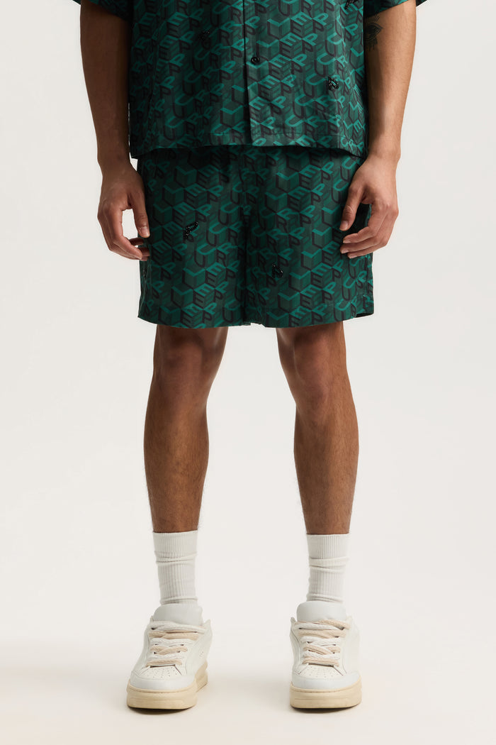 Cube Monogram Short, relaxed fit, made of 100% Tencel, featuring digital print and hotfix.