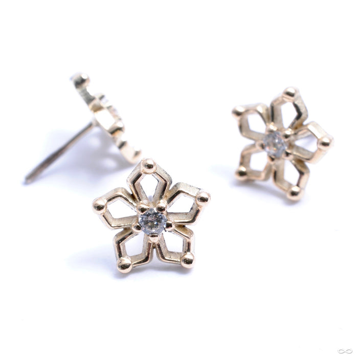 Flourish Press-fit End in Gold from Maya Jewelry in yellow gold