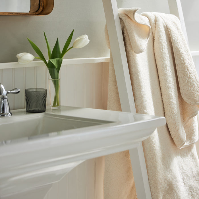 close up detail of indulgence towels, made of 100% extra long staple egyptian cotton, in the color ivory