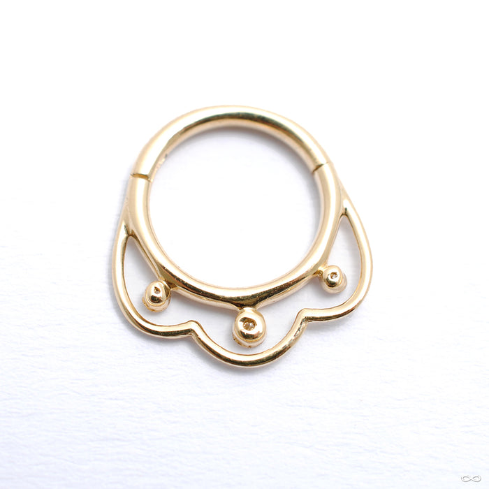 Interiority Clicker in Gold from Pupil Hall three stone back view