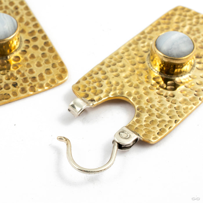 Kawaii Earrings from Oracle in yellow brass with blue lace agate open view
