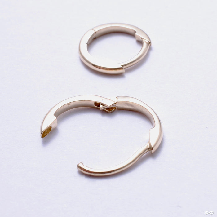 Keep It Smooth Clicker in Gold from Pupil Hall in yellow gold