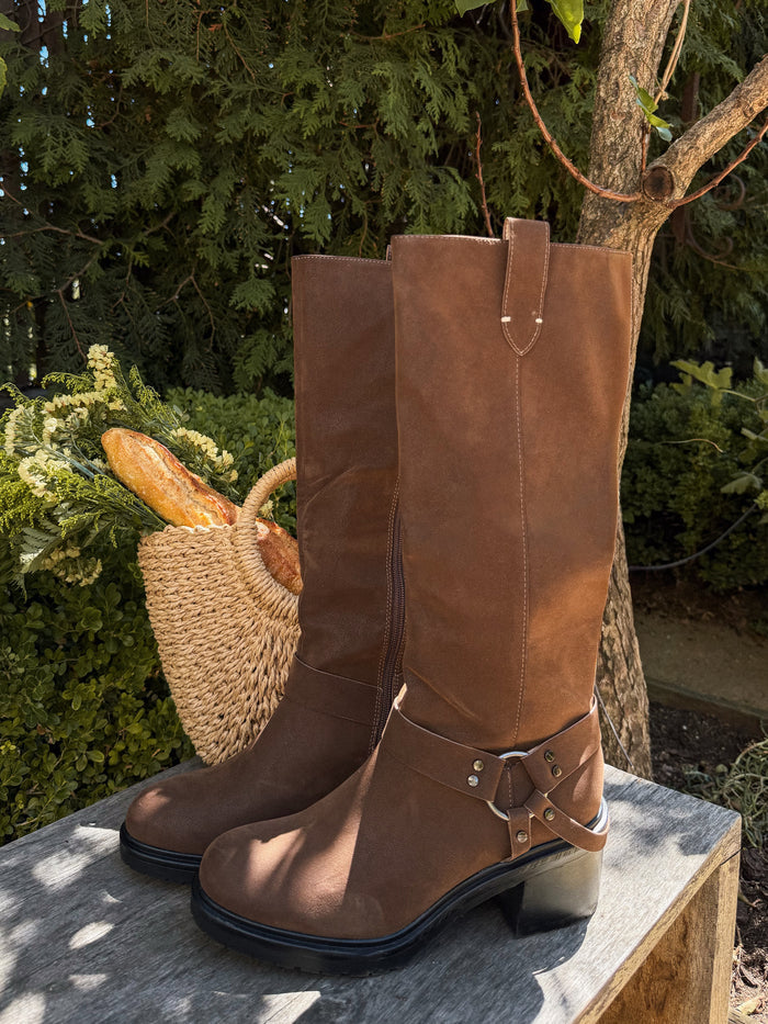 Leanne Moto Knee High Boot in Coffee - Stitch And Feather