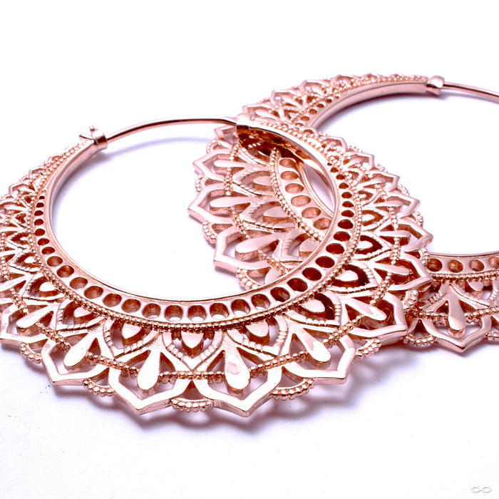 Manuka from Maya Jewelry in Rose-gold-plated Copper close up