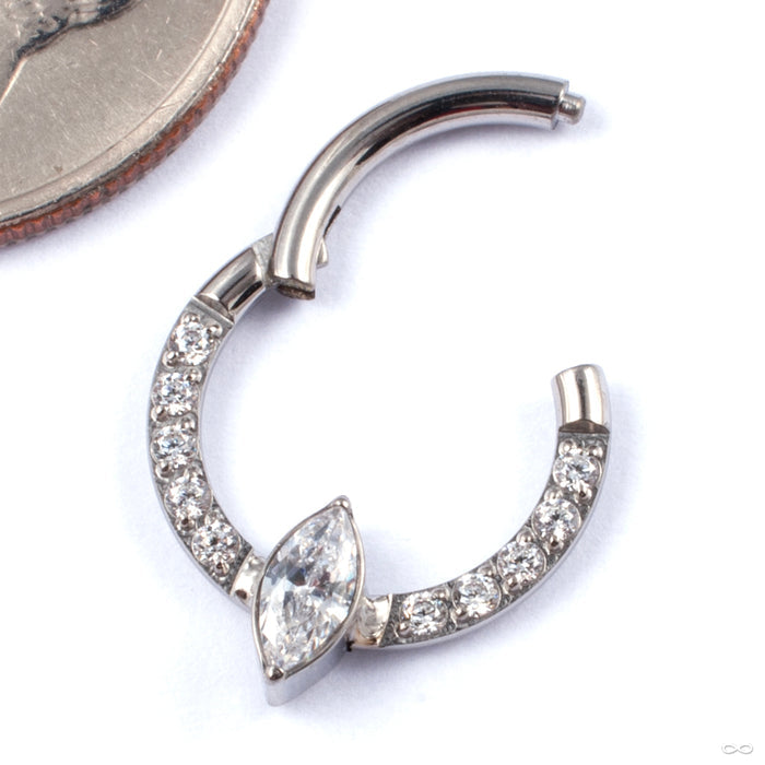 Marquee Captive Gem Clicker in Titanium from Diablo Organics open view
