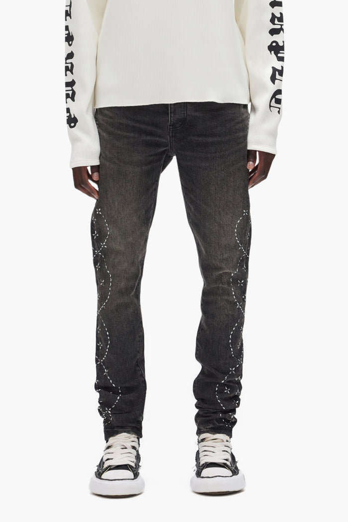 Premium stretch denim P001 Hotfix Twist jeans with hotfix crystals on side seams.