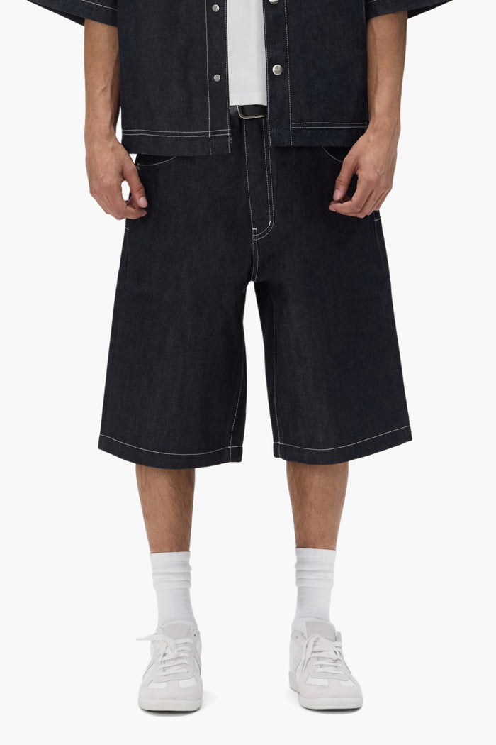 P070 Raw Short wide leg shorts with reinforced belt loops, front pockets, and 5 pocket styling