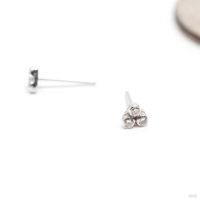 Primary Tryangle with Stones Press-fit End in Gold from Pupil Hall in white gold