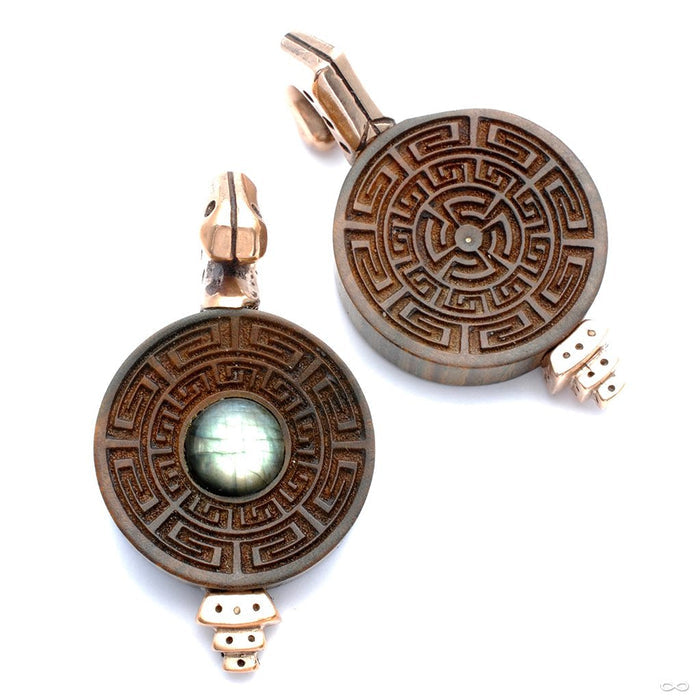 Quinkux Weights in Bronze with Stone Inlay from Yaxche