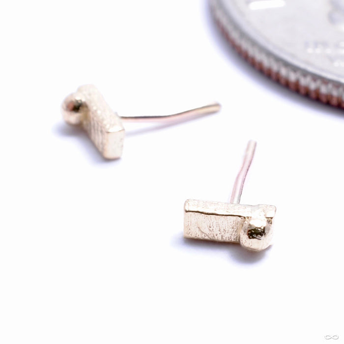 Rectangle with Dottie Press-fit End in Gold from Pupil Hall in yellow gold
