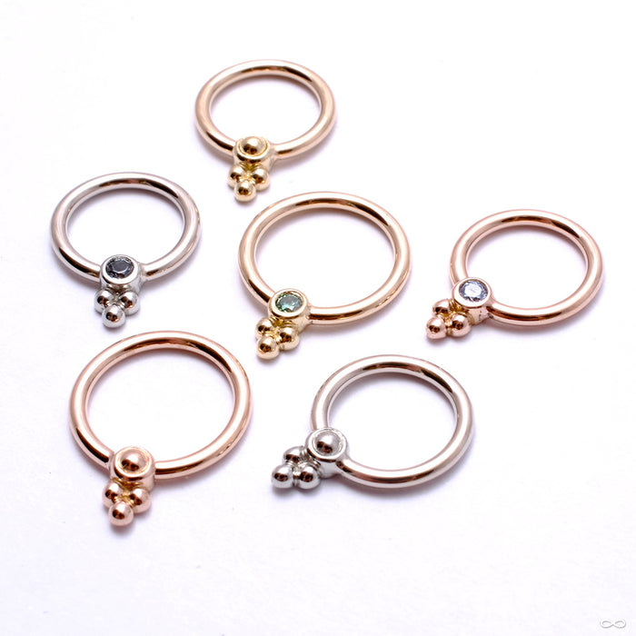 Sabrina with One Cluster Fixed Bead Ring in Gold from Anatometal in assorted materials
