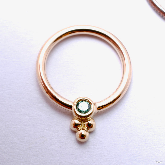 Sabrina with One Cluster Fixed Bead Ring in Gold from Anatometal with Pistachio