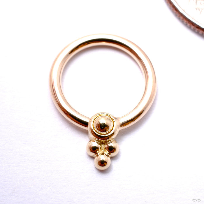 Sabrina with One Cluster Fixed Bead Ring in Gold from Anatometal with Gold Bead