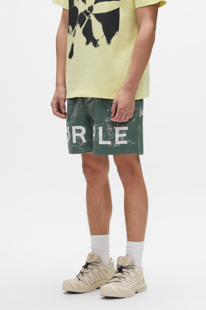 Sequin Camouflage All Around Short with elastic waistband, 100% polyester, regular fit.