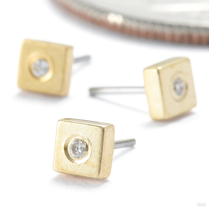 Square Sloan Press-fit End in Gold from Modern Mood with diamond in yellow gold