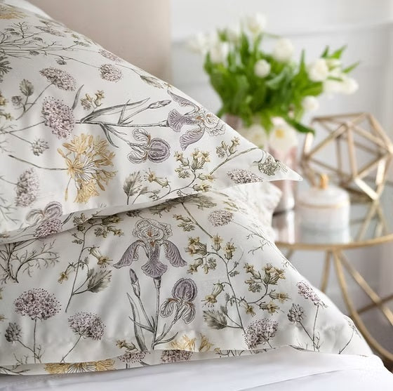 St. Genève-Mirabel Bedding