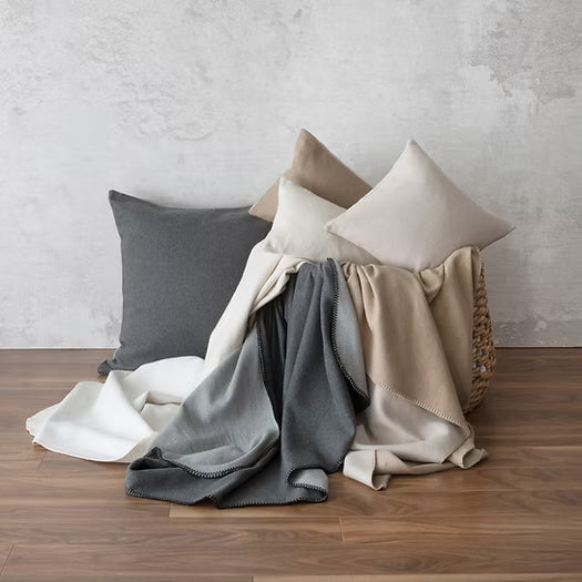 St. Genève-Patrizia Throw/Blanket and Cushions