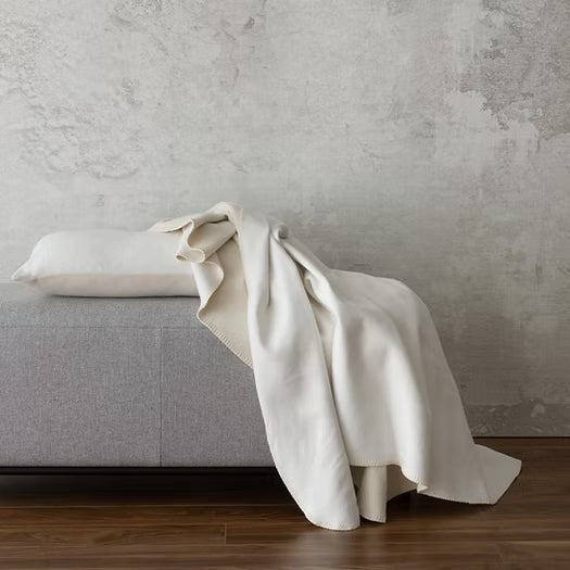 St. Genève-Patrizia Throw/Blanket and Cushions