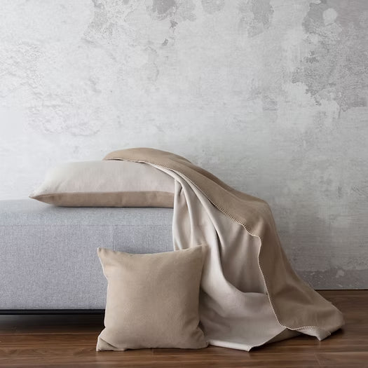 St. Genève-Patrizia Throw/Blanket and Cushions
