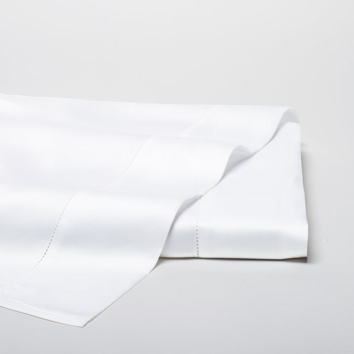 300 thread count egyptian cotton stresa sateen flat sheet with a hemstitch finish
