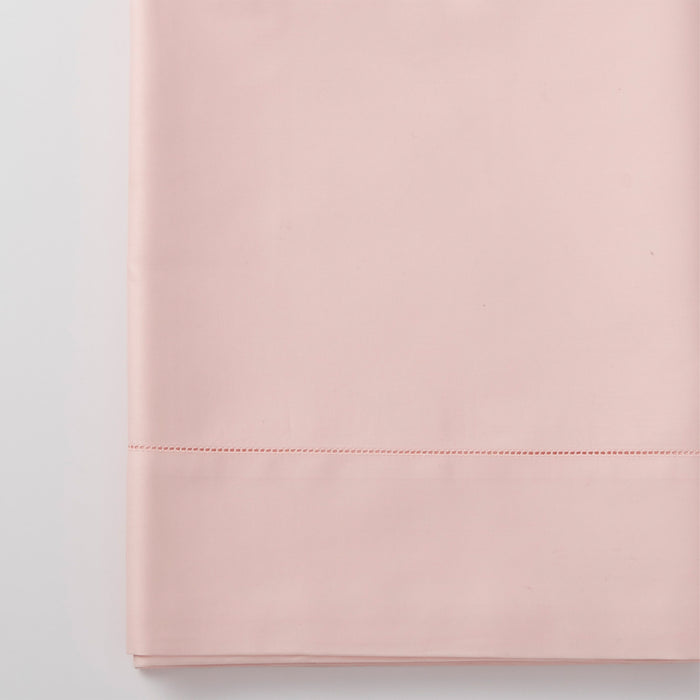 stresa sateen detail in the color petal, #color_petal