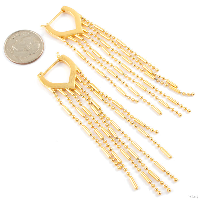 This Drip Earrings from Maya Jewelry in Yellow-gold-plated Brass