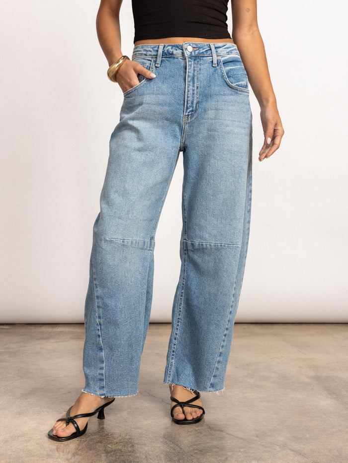 Trendsetter Barrel Jeans in Light Wash - Stitch And Feather