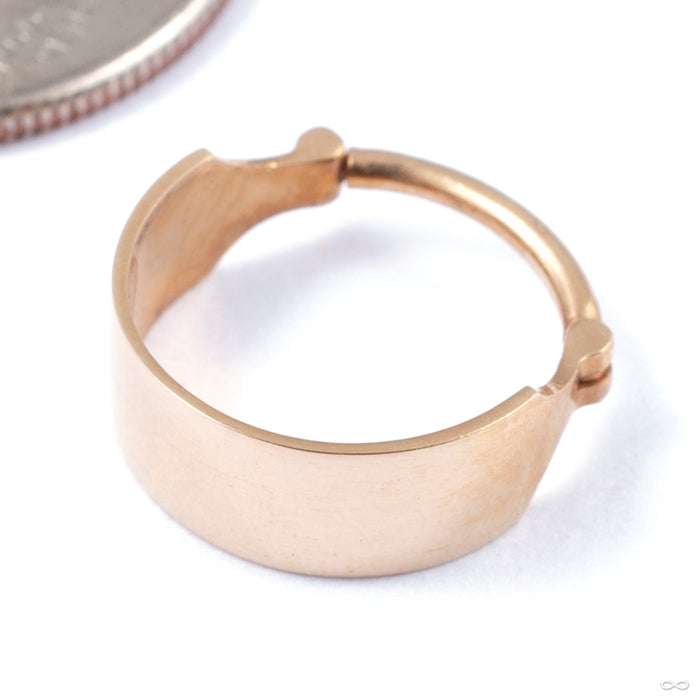 Vera Clicker in Gold from Auris Jewellery in yellow gold