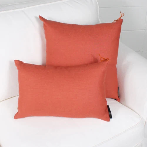 Coral (col.517) / Polyester / 18" x 18"