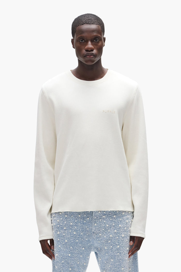 Waffle Long Sleeve tee in regular fit, made of stretchable cotton and spandex.