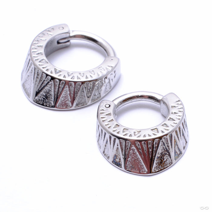Windrose 11 Clicker from Tether Jewelry in steel